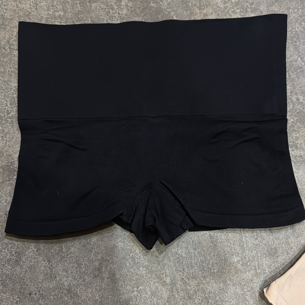 Larry Levine shapewear 2 pack size L - Picture 3 of 7